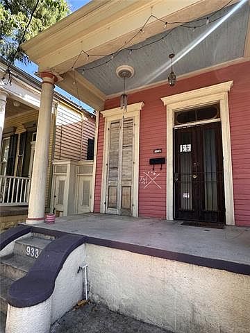 1st image of 933L Louisa St