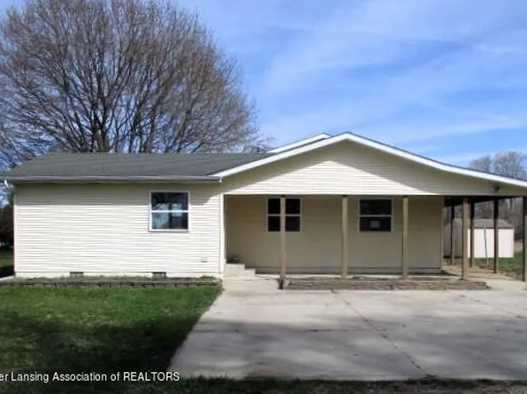 2262 W Britton Rd, Perry, MI 48872
