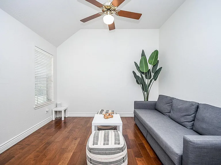 7219 Colony Bend Ln — Photo 17