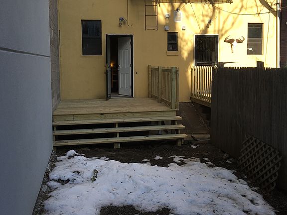 5th image of 216 Stanhope St Ste 1