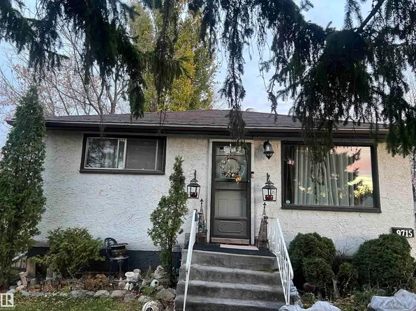 9715 161st St NW, Edmonton, AB T5P 3H3