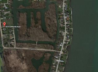 35737 Milleville Rd, Brownstown, MI 48173