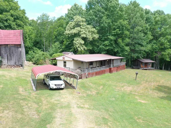 10702 Redbud Hwy, Honaker, VA 24260