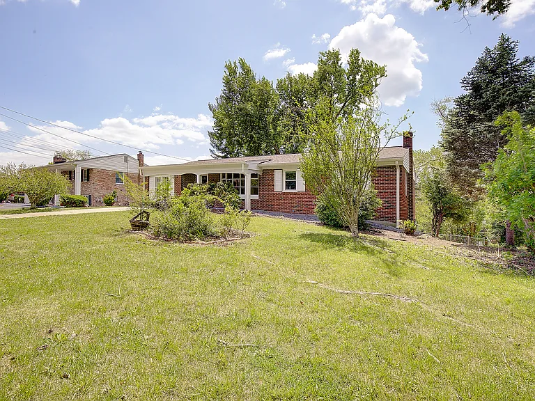 6417 Kaine Dr — Photo 5