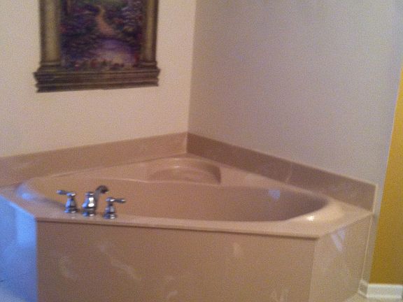 4th image of 941 Corsica Ln