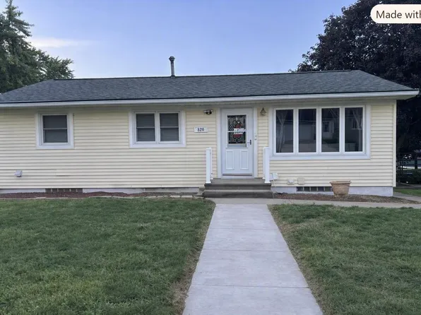 820 SE 5th St, Cascade, IA 52033