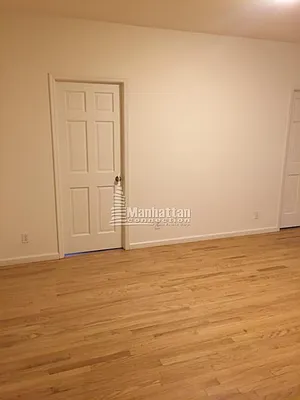 Rented by Manhattan Connection | media 13