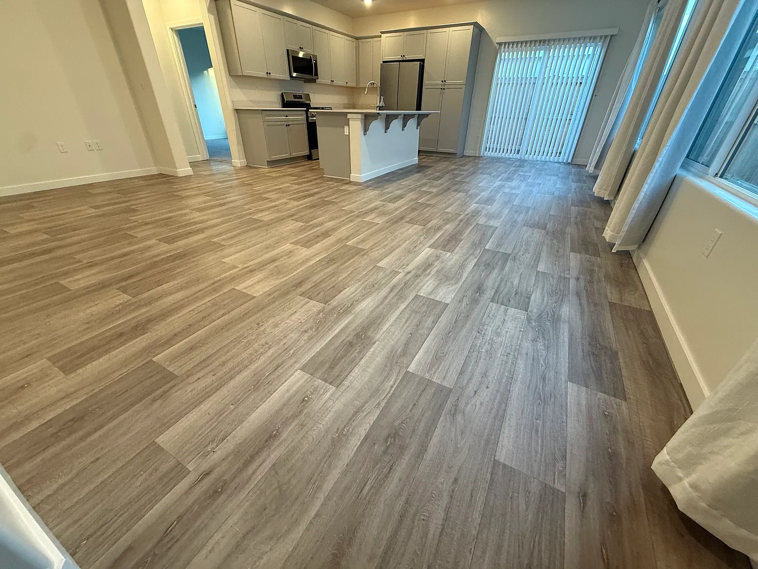 3 bed, 1400 sqft, $2,250 — Photo 4