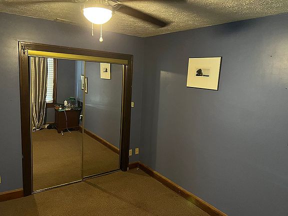 5th image of 202 E Main St
