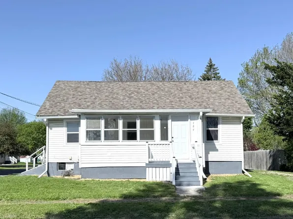 484 Lawrence Ave, Galesburg, IL 61401