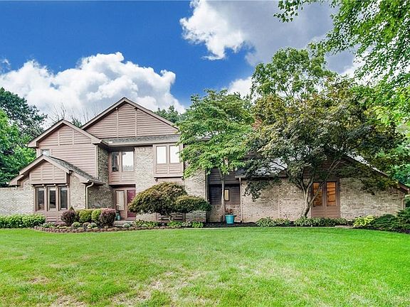 2nd image of 5005 Parkview Ct