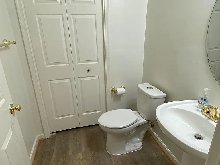 2560 Belcroft Pl — Photo 26