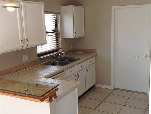 2nd image of 2048 Ipsden Dr #1