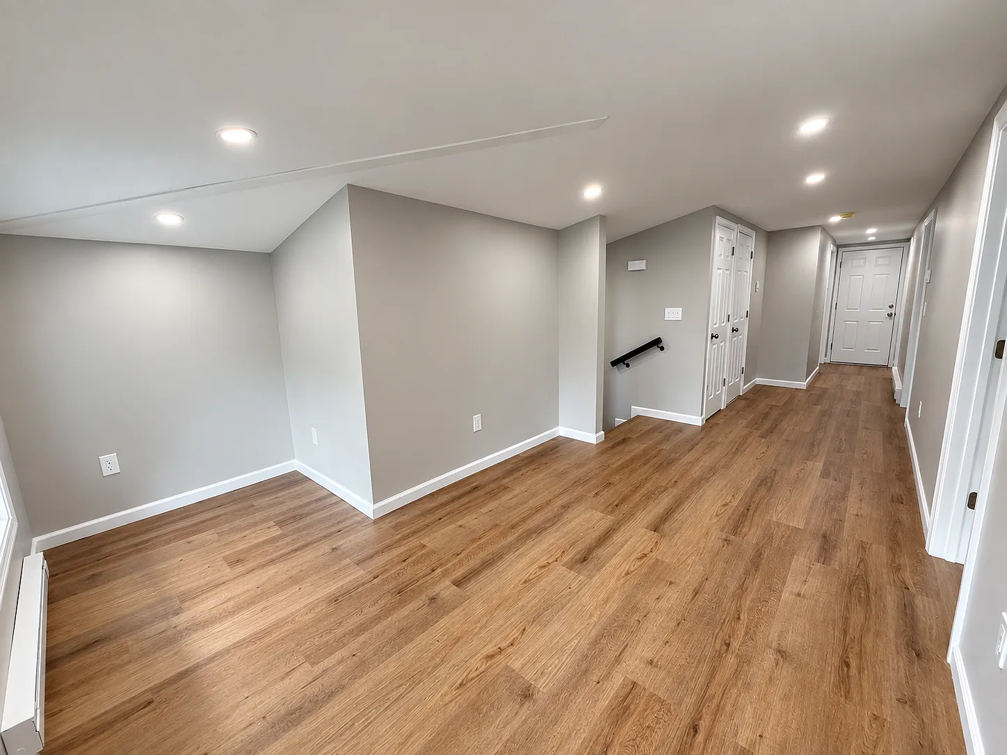 3 bed, 800 sqft, $1,975 — Photo 2