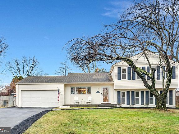 2nd image of 15020 Rocking Spring Dr