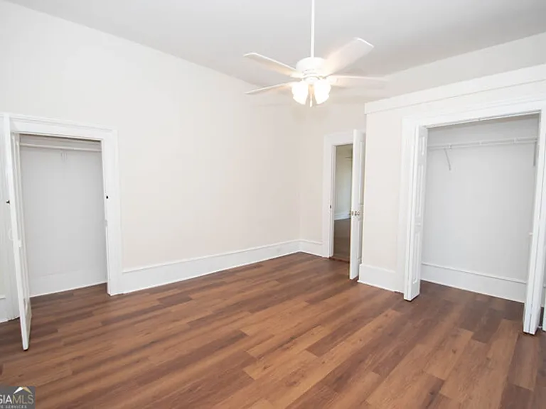 31 Saint Clair St — Photo 17