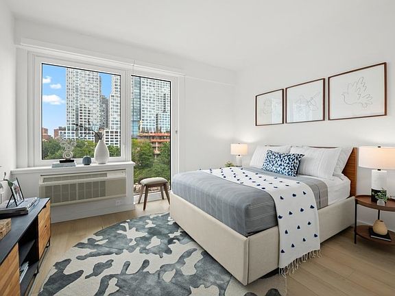 4th image of 424 Summit Ave #2503