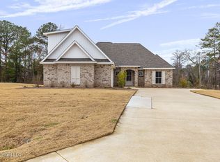 202 Lizzy Ln, Brandon, MS 39047