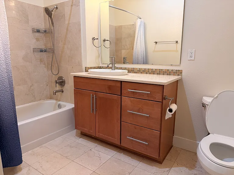 231 Belmont Ave E #110 — Photo 7