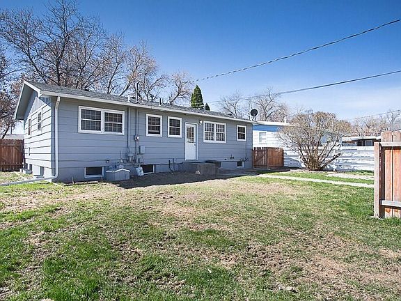 3rd image of 2405 Howard Ave