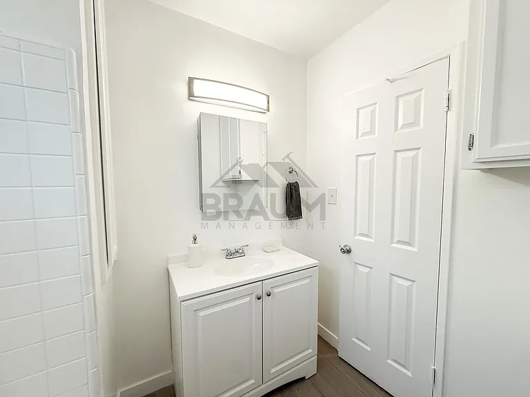 SEPULVEDA — Photo 15