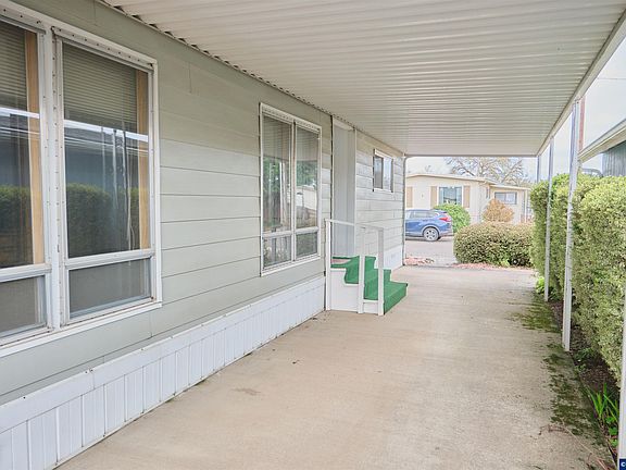 3rd image of 5510 Windsor Island Rd N Unit 30