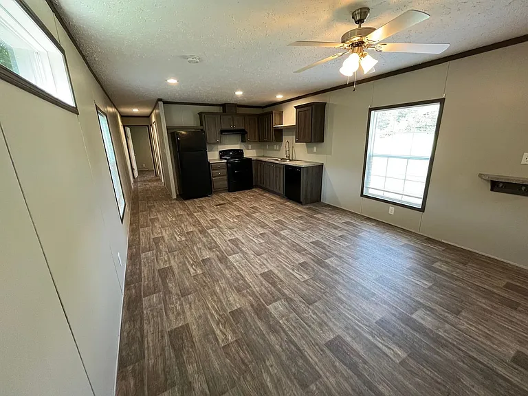 515 Tom Mann Rd — Photo 22