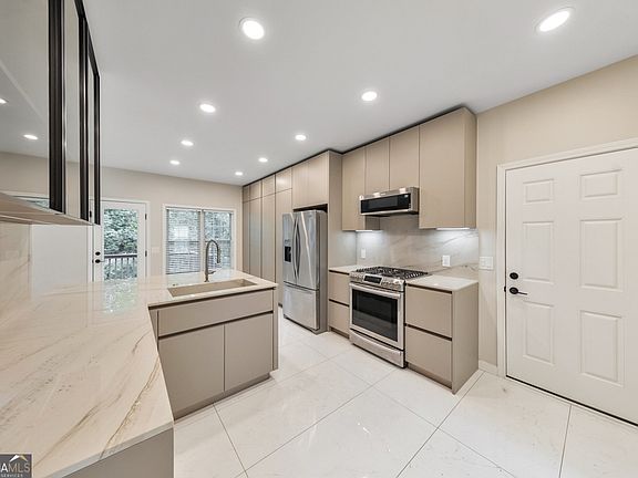 3rd image of 2038 Spicers Ln