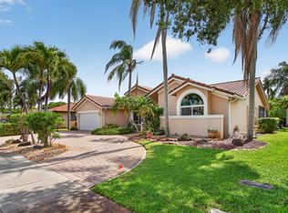 5333 N Springs Way, Coral Springs, FL 33076