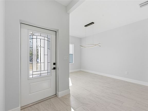 5th image of 9135 103rd Ct