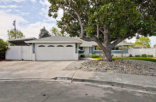 160 Kit Carson Ct Photo 1