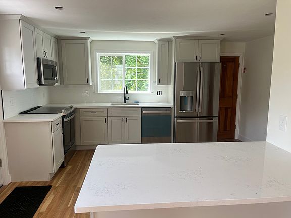 3rd image of 20 Columbus Ave #20