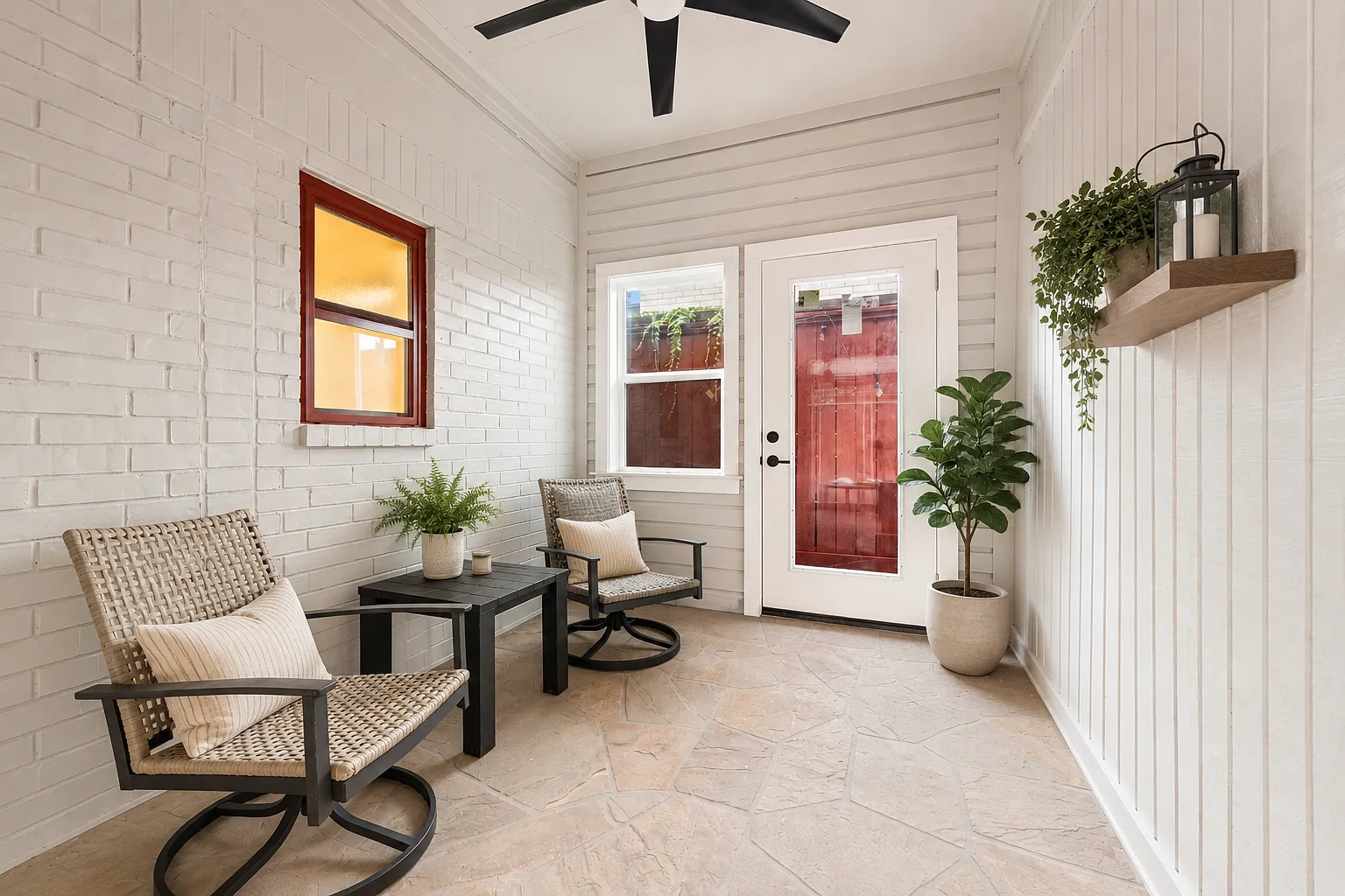 1112 Jackson Blvd — Photo 3