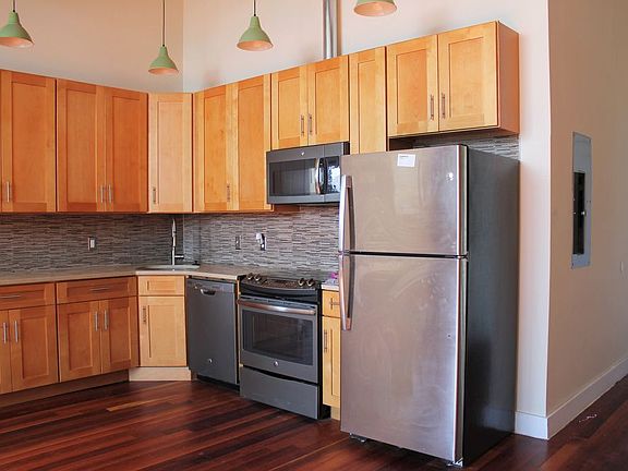 4th image of 3421 Richmond St APT 213