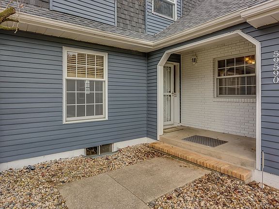 3rd image of 59590 Longbow Dr