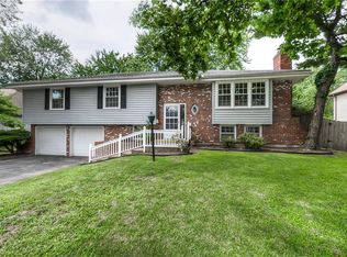 12808 Cambridge Ave, Grandview, MO 64030