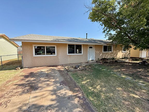 2nd image of 212 Circle Dr