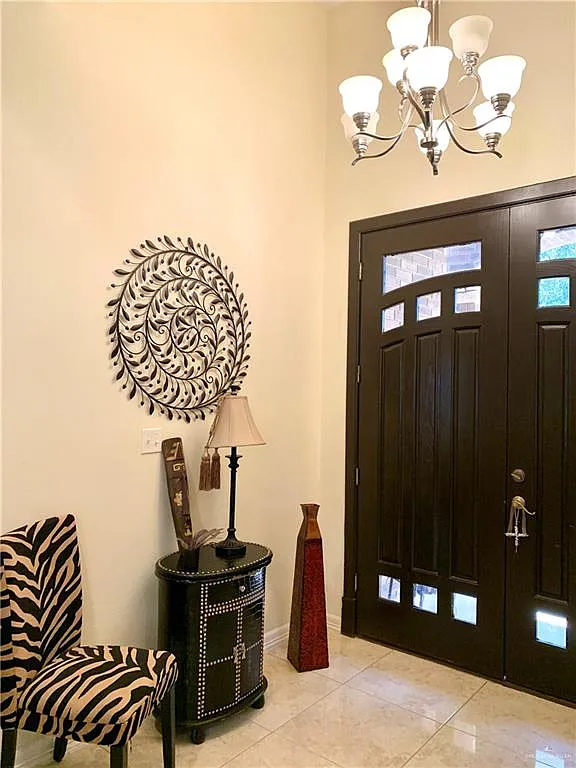 3 bed, 2.5 bath, 1669 sqft, $2,500 — Photo 3