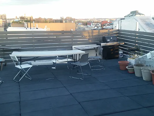 Rented by Evergreen Apartments BK | media 9