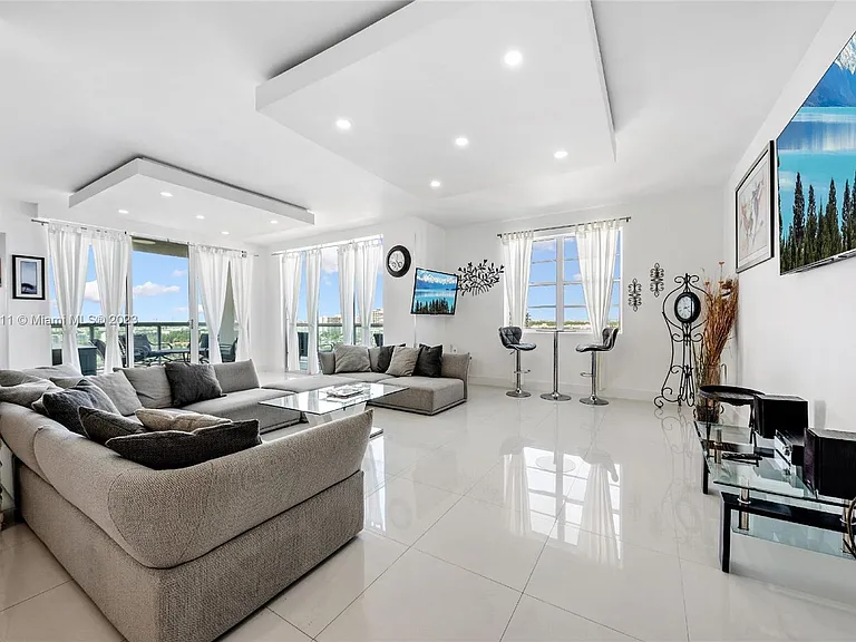 4001 S Ocean Dr #2 — Photo 10