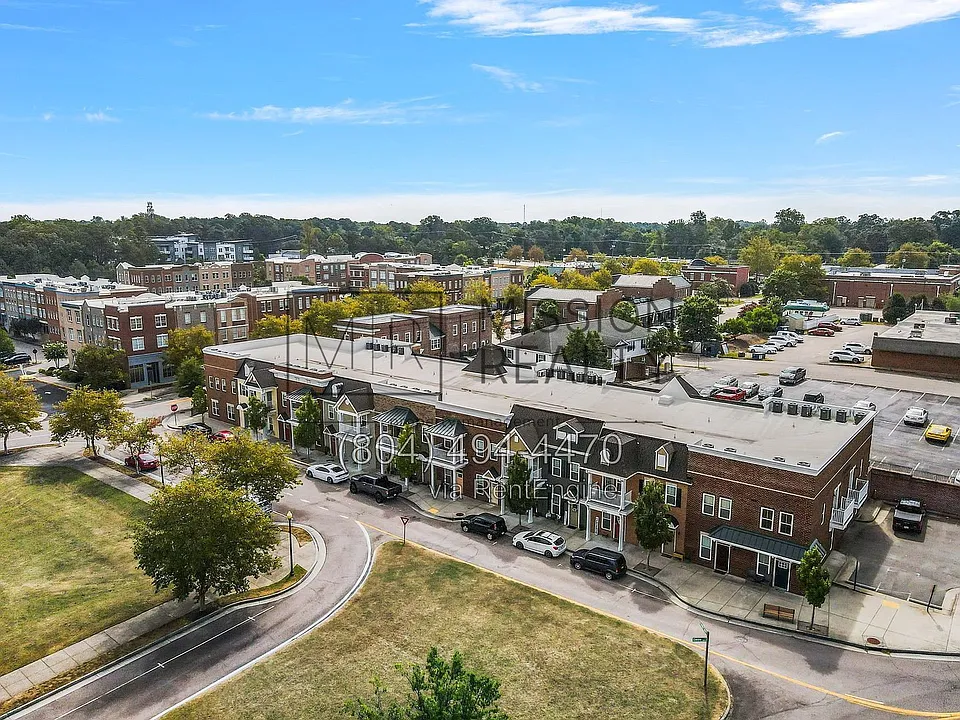 4319 Fountain Square Plz