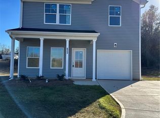 623 East St, Reidsville, NC 27320