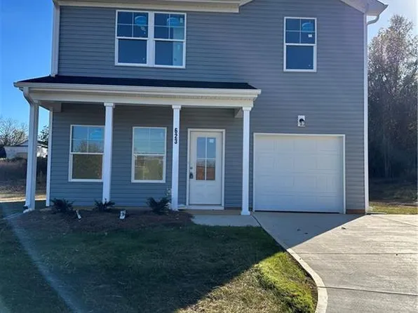 623 East St, Reidsville, NC 27320