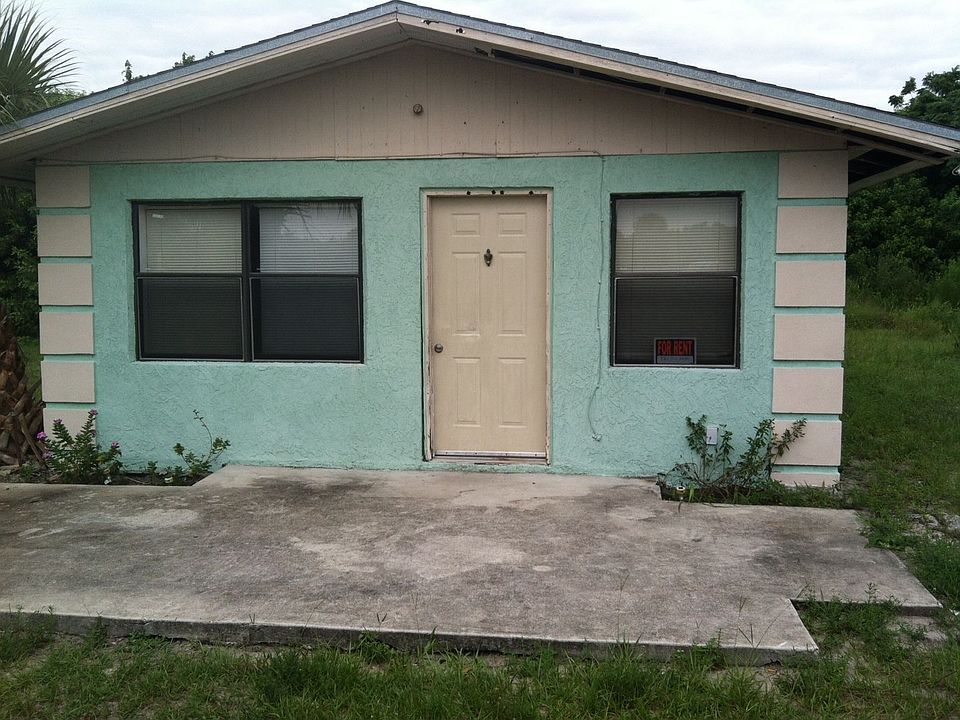 1st image of 2325 42nd Pl