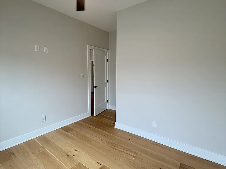 204 Crest Ridge Ct — Photo 50