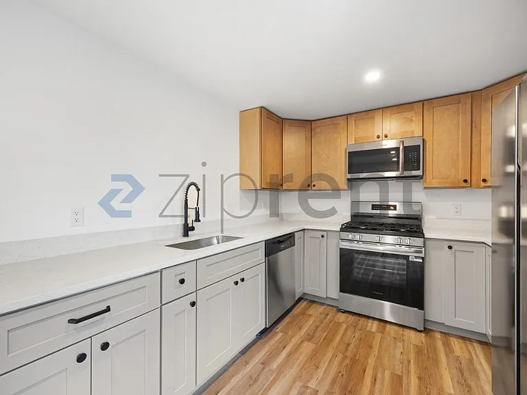 19 Oliver St #19 — Photo 11