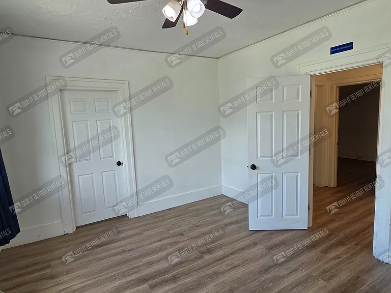 7455 Churchill St — Photo 22