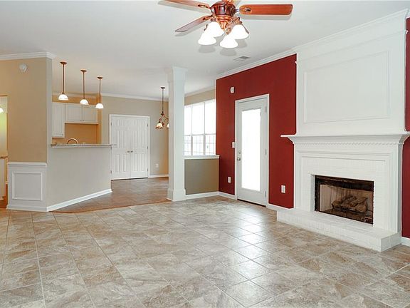 4th image of 37 Birkhall Cir