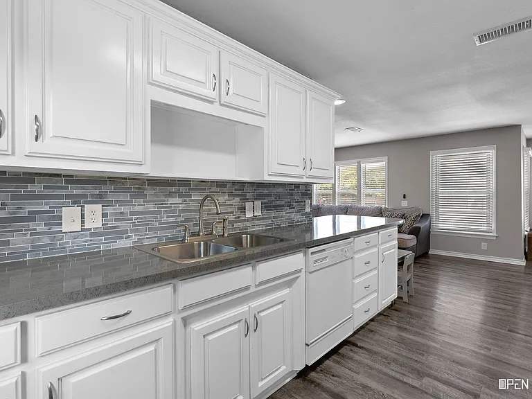 4300 Boren Ave — Photo 15