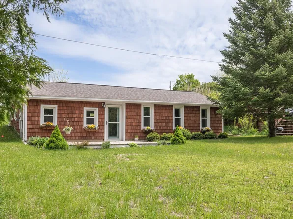 7018 Cedar Run Rd, Traverse City, MI 49684